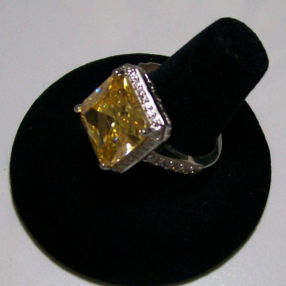NWOT Canary Yellow Cocktail Ring